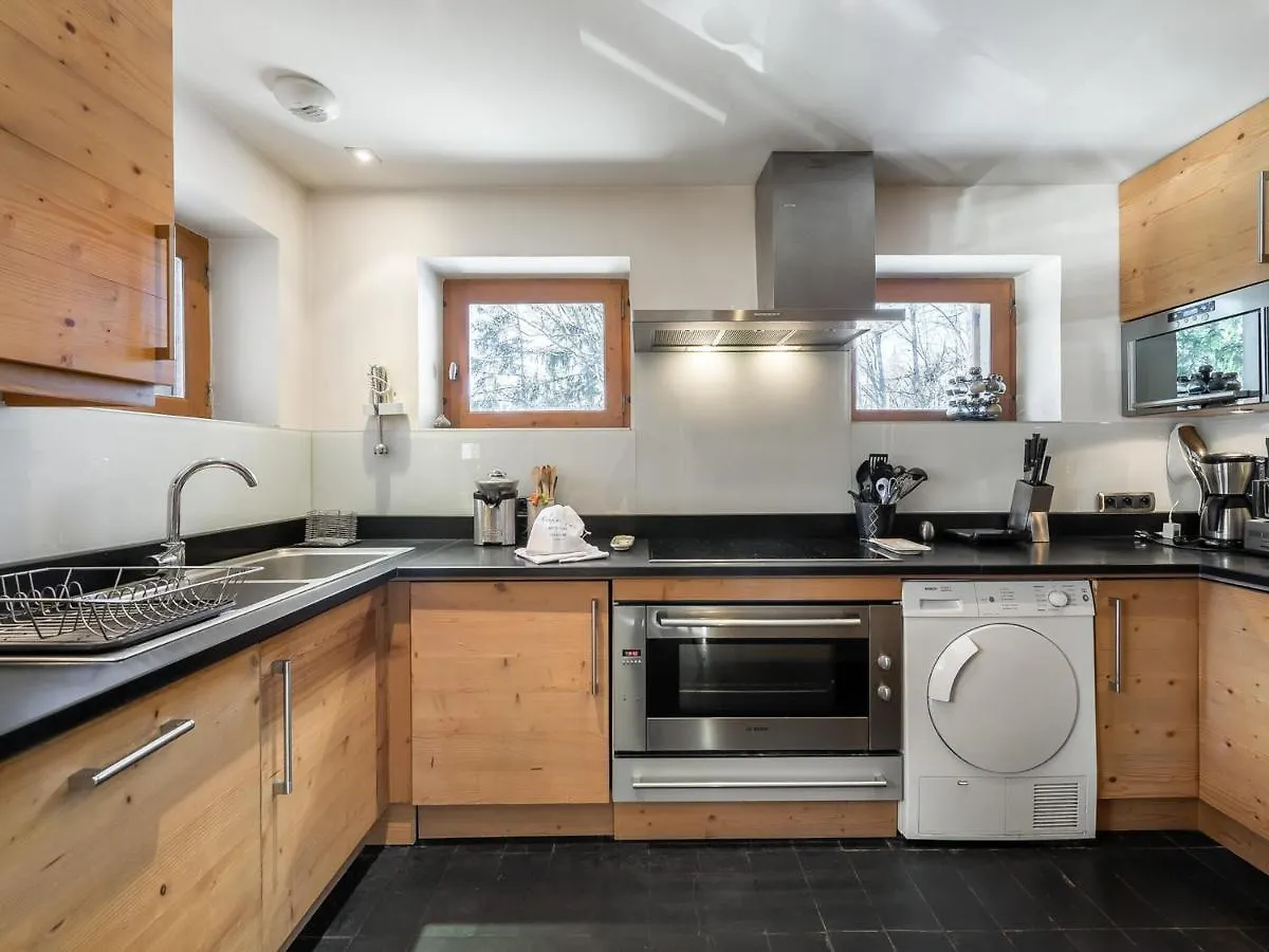 Chalet Familial 6 Adultes Et 5 Enfants Avec Sauna A 300M Des Pistes Et Centre Meribel - Fr-1-565-10 Les Allues 0*,  法国